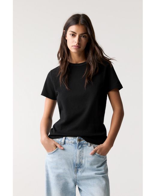 Pull&Bear Black Basic-T-Shirt Mit Kurzen Ärmeln