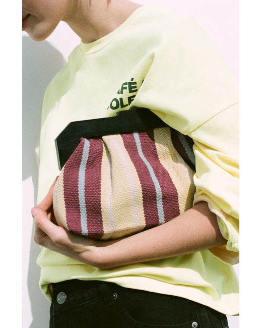 Clutch A Righe di Pull&Bear in Multicolor