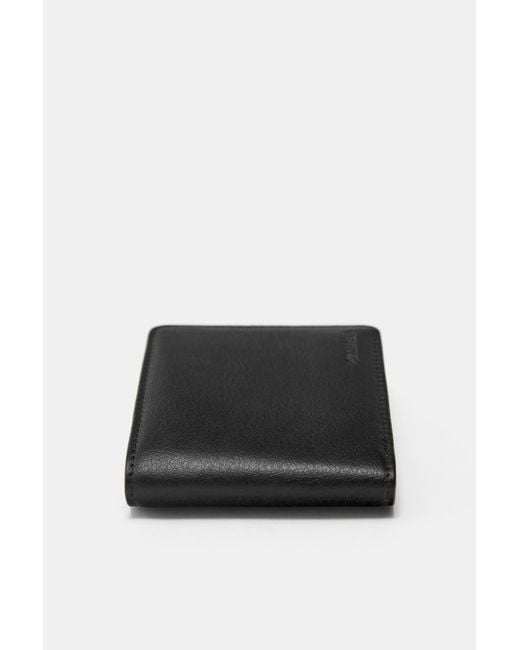 Pull&Bear Black Plain Wallet for men