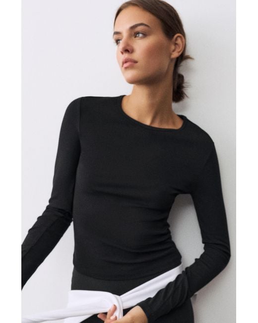 Pull&Bear Black Fitted Long Sleeve T-Shirt