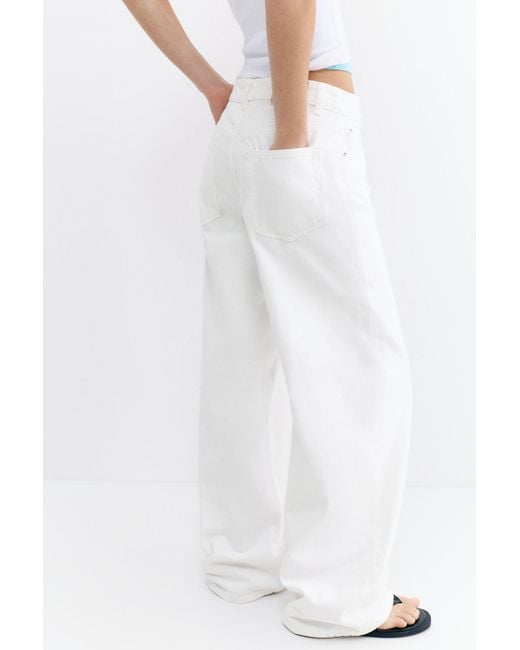 Pull&Bear White Mid-Rise Baggy Jeans