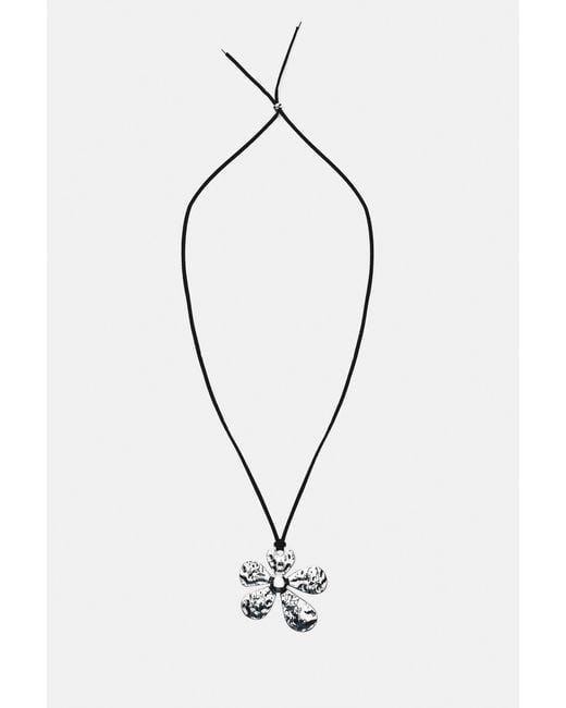 Collier Pendentif Fleur Pull&Bear en coloris White