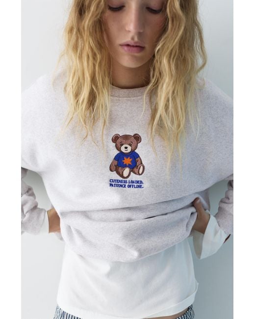 Felpa Collo Rotondo Orso di Pull&Bear in Gray