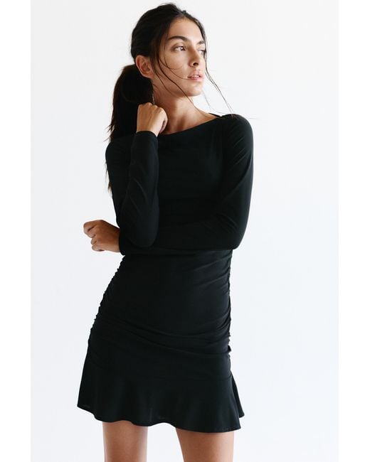 Robe Courte Froncée Pull&Bear en coloris Black