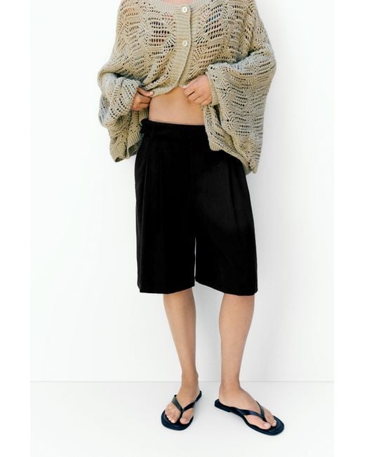 Pull&Bear Black Smart Bermuda Shorts With Pleats