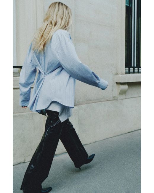 Camicia A Righe Con Bottoni Sulla Schiena di Pull&Bear in Blue