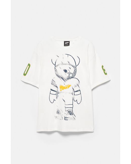 Pull And Bear T Shirt