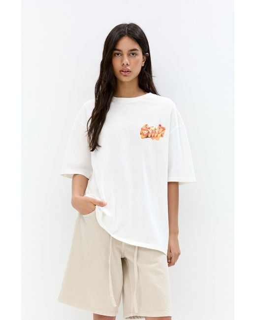 Pull&Bear White Stwd T-Shirt With A Crème Caramel Graphic