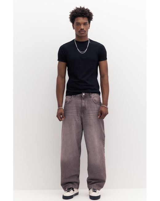 Pull&Bear Black Muscle Fit T-Shirt for men