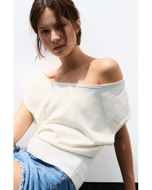 Pull&Bear Yellow Asymmetrisches Stricktop Mit Kurzen Ärmeln