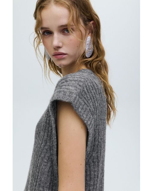 Pull&Bear Black Ribbed Knit Vest