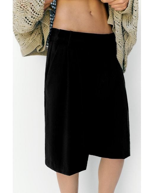 Pull&Bear Black Smart Bermuda Shorts With Pleats