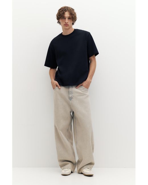 Pull&Bear Black Boxy T-Shirt for men