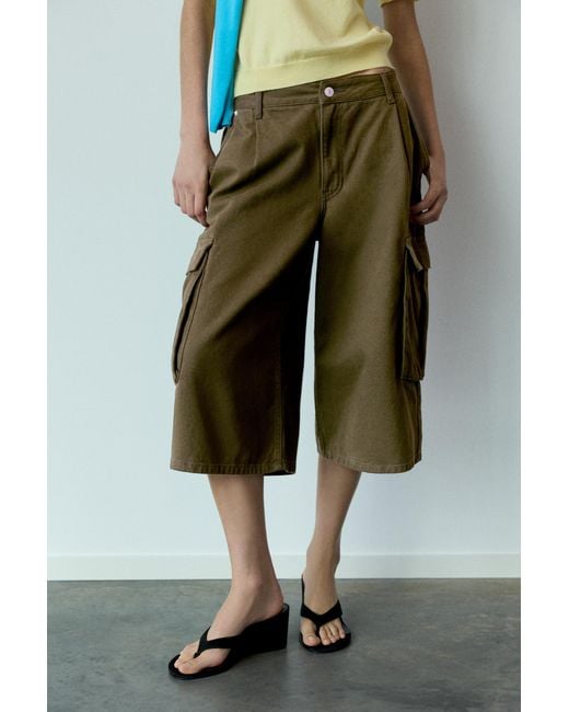 Bermuda Cargo Lunga di Pull&Bear in Green