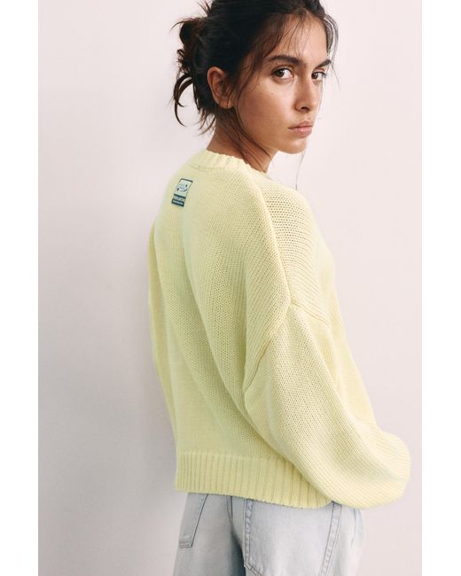 Pull Oversize Cœurs Pull&Bear en coloris Yellow
