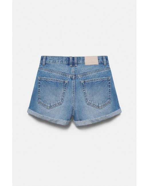 Short Jeans Mom Risvoltato di Pull&Bear in Blue