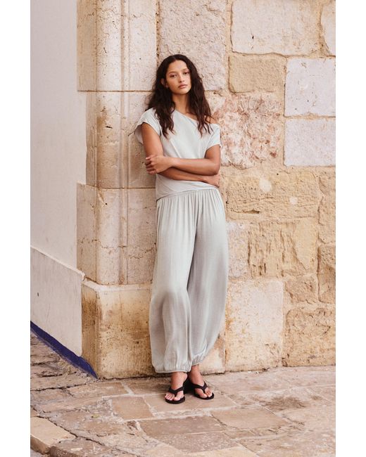 Top Asymétrique Pull&Bear en coloris Gray
