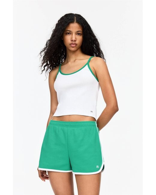 Pull&Bear Green Trainings-Bermudashorts Mit Farblich Abgesetzten Biesen