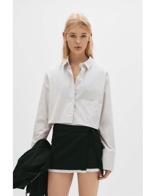 Pull&Bear White Gestreiftes Cropped-Hemd Mit Tasche