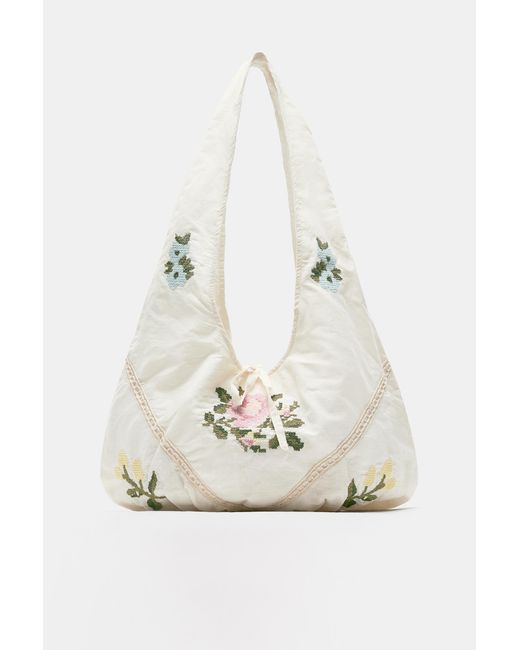 Pull&Bear White Shopper Mit Blumenmuster