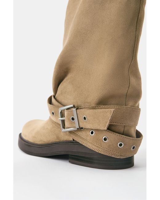Pull&Bear White Flat Footed Leggings Boots With Buckle