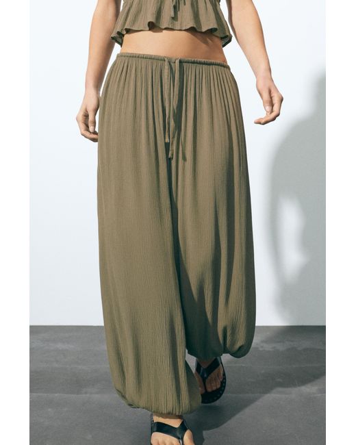 Pull&Bear Mousseline Pofbroek in het Green