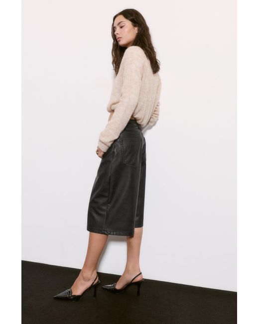 Pull&Bear White Leather Effect Bermuda Shorts