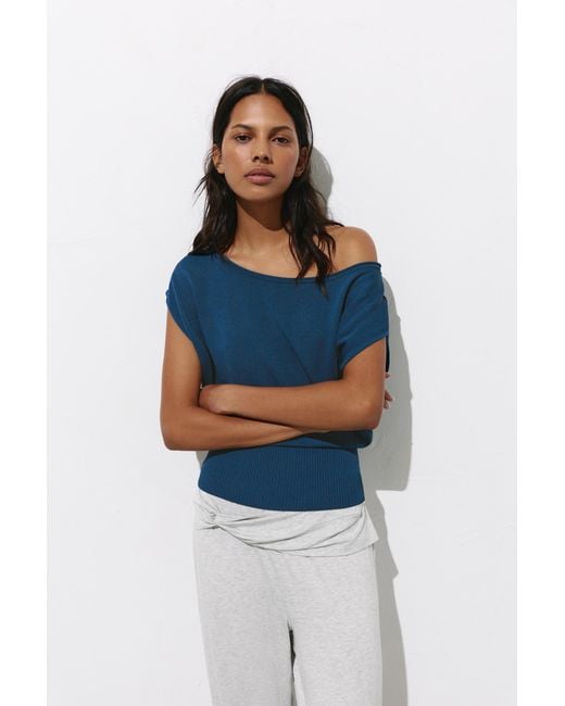 Pull&Bear Blue Short Sleeve Asymmetric Knit Top