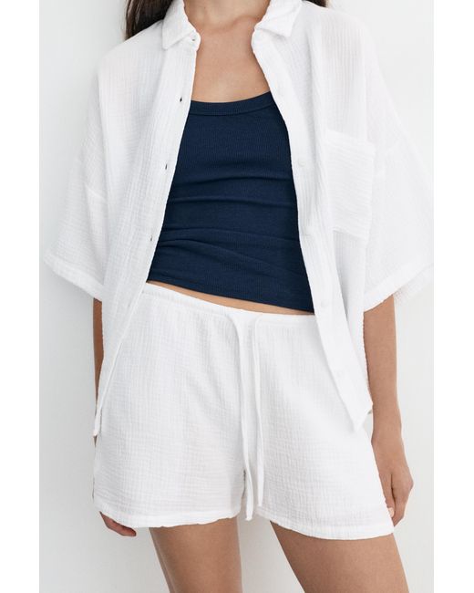 Pull&Bear White Crepe Shorts