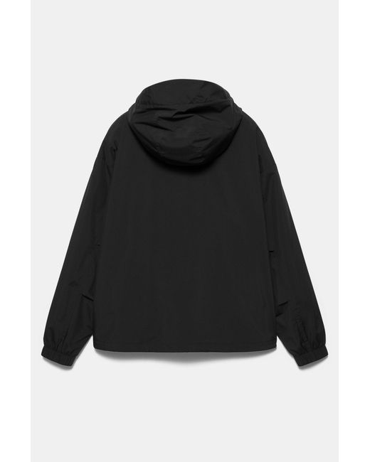 Pull&Bear Lichte Regenjas Met Capuchon in het Black voor heren