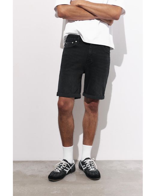 Bermuda Jeans Slim Basic di Pull&Bear in Black da Uomo