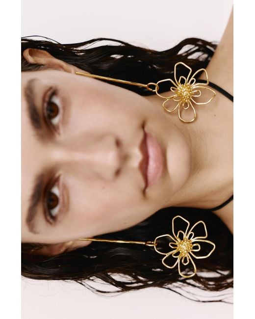 Pull&Bear White Floral Dangle Earrings