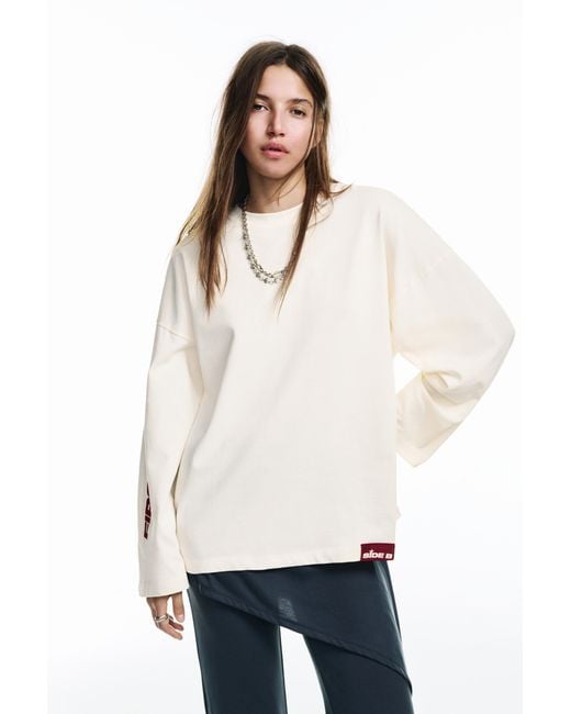 Pull&Bear White Graphic T-Shirt