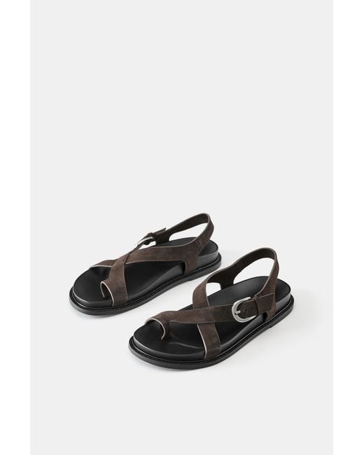 Pull&Bear White Flache Ledersandalen