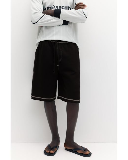 Pull&Bear Black Stwd Jogger Bermuda Shorts With Seams for men