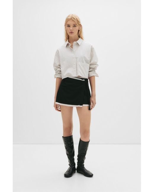 Pull&Bear White Gestreiftes Cropped-Hemd Mit Tasche