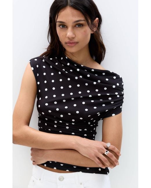 Pull&Bear Black Asymmetrisches Top Mit Tupfen