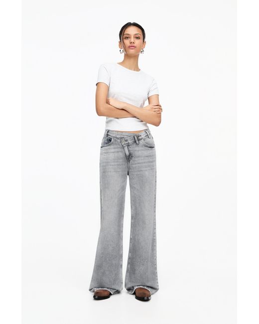 Pull&Bear White Wide-Leg Jeans With Crossover Waist