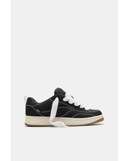 Pull&Bear Black Stwd Skate Trainers With Contrast Stitching for men
