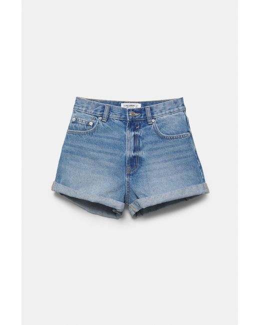 Short Jeans Mom Risvoltato di Pull&Bear in Blue