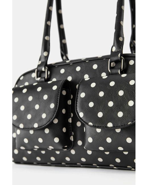 Borsa A Spalla Multipocket A Pois di Pull&Bear in Black