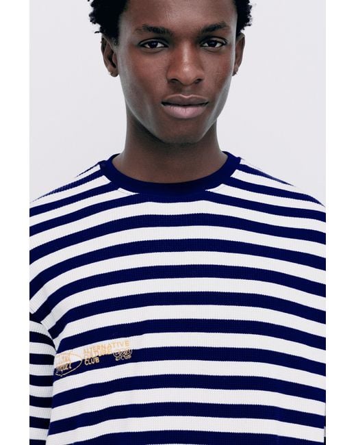 Pull&Bear Blue Regular Fit Striped T-Shirt for men