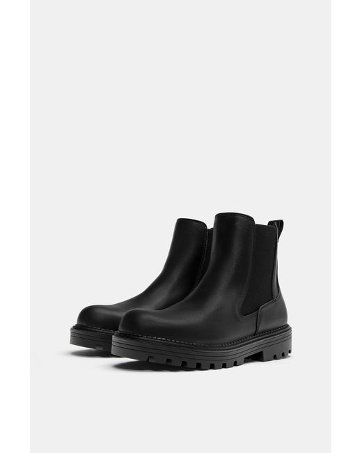 Pull&Bear Black Leather Chelsea Boots for men