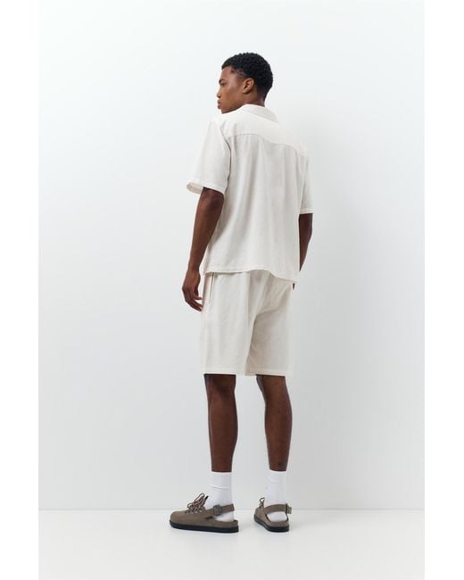 Pull&Bear White Linen Blend Jogger Bermuda Shorts for men