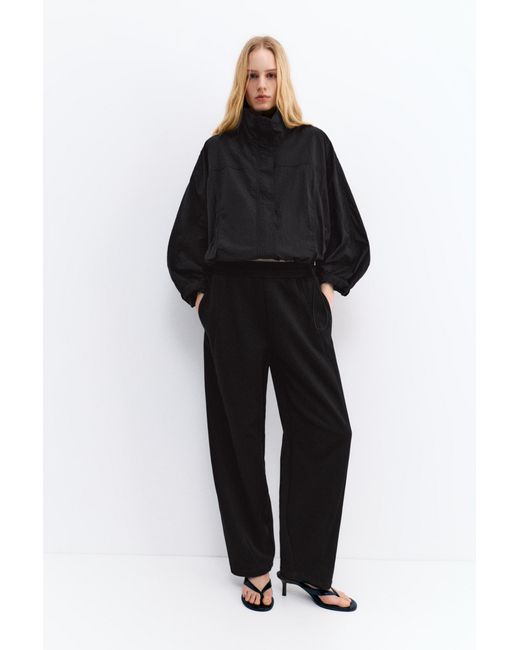 Pull&Bear Kort Nylon Effect Jack in het Black