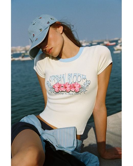 Casquette Fleurs Brodées Pull&Bear en coloris Blue
