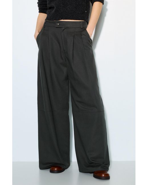 Pull&Bear Black Double-Dart Wide-Leg Trousers