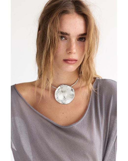 Collier Rigide Avec Pendentif Pull&Bear en coloris White