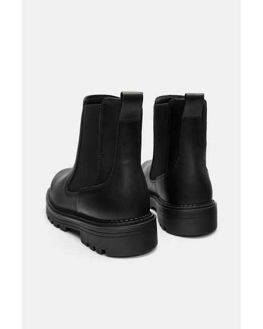 Pull&Bear Black Leather Chelsea Boots for men