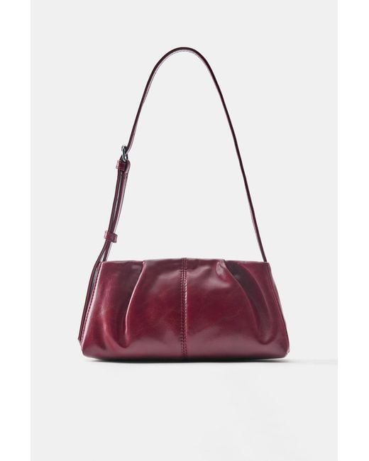 Borsa A Spalla Pieghe di Pull&Bear in Black